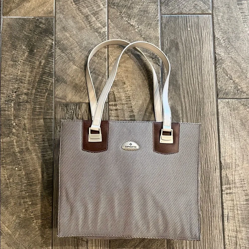 NWOT Samsonite multi purpose lap top bag, zip closure.